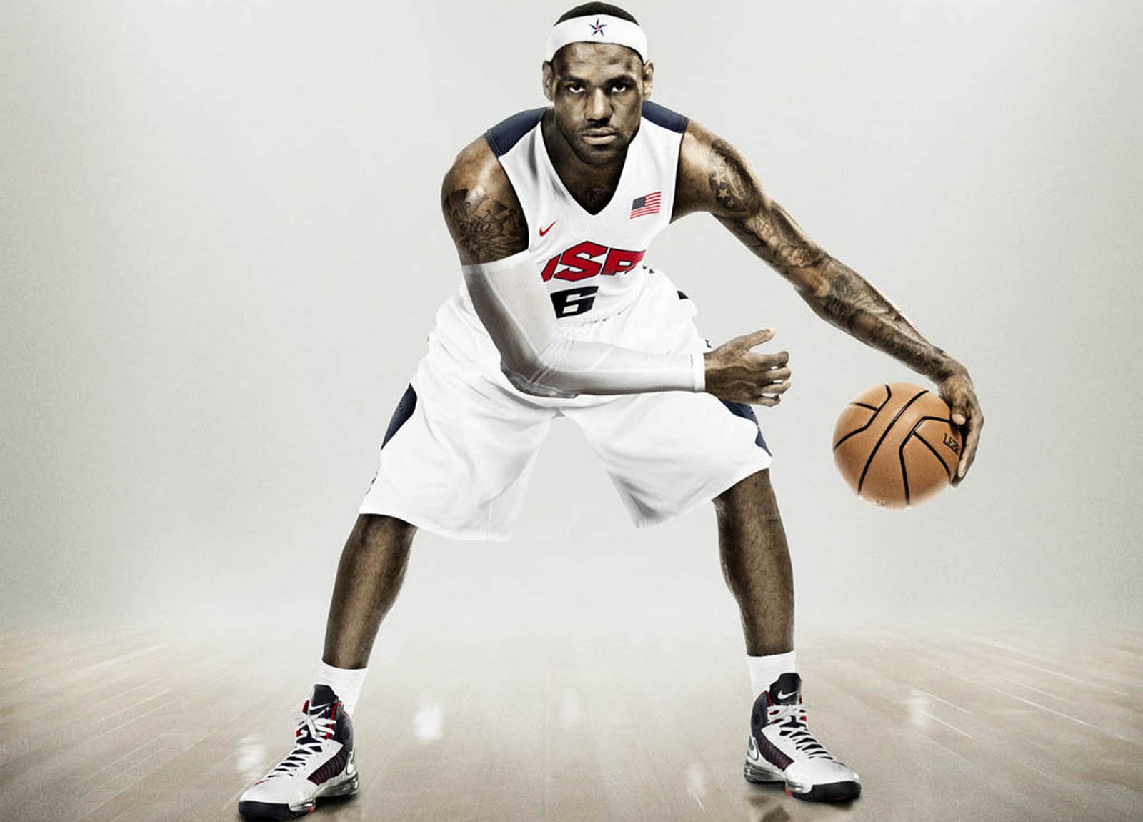 TA：拜仁不太可能6500万欧买断雅克松，切尔西认为他价值很高（TA：拜仁大概率不会以6500万欧买断雅克松，切尔西对他估值颇高）