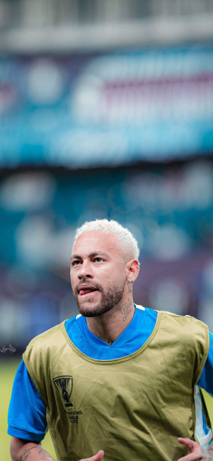 里程碑，海港中场徐新已为中国俱乐部出战200场比赛（中国俱乐部200战达成！海港中场徐新迎来职业里程碑）