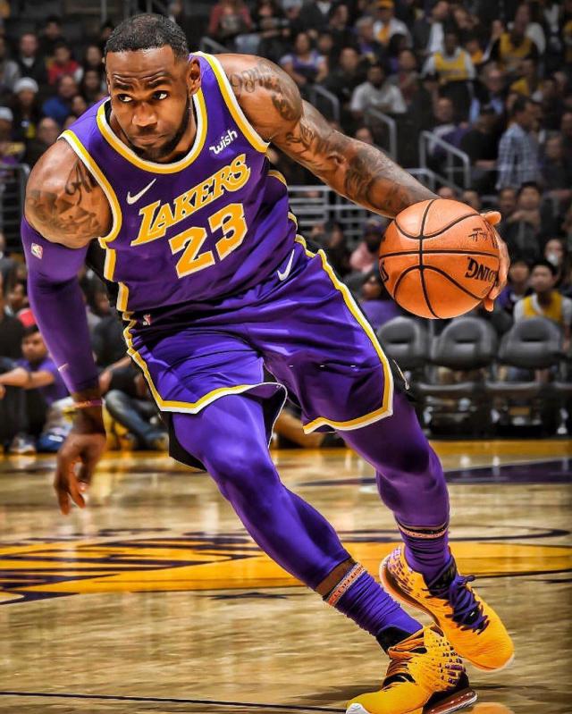 对阵湖人，火箭全新首发出炉！4前锋配中锋，24岁射手顶替奥科吉（迎战湖人，火箭公布新首发：四前锋配中锋，24岁射手取代奥科吉）