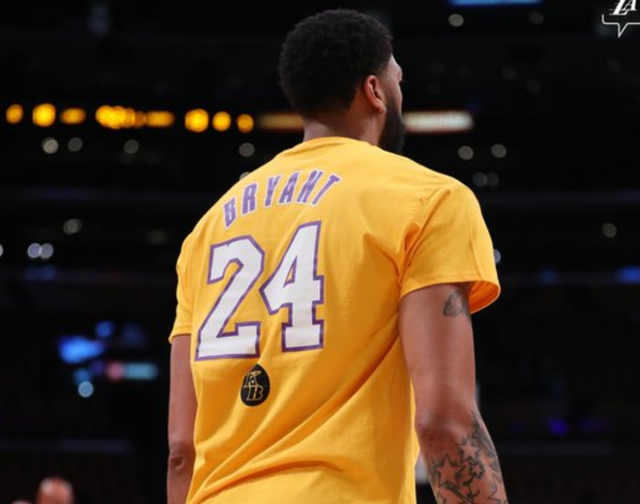 大四喜：姆巴佩vs奥林匹亚科斯个人集锦（姆巴佩四球之夜：对阵奥林匹亚科斯个人集锦）