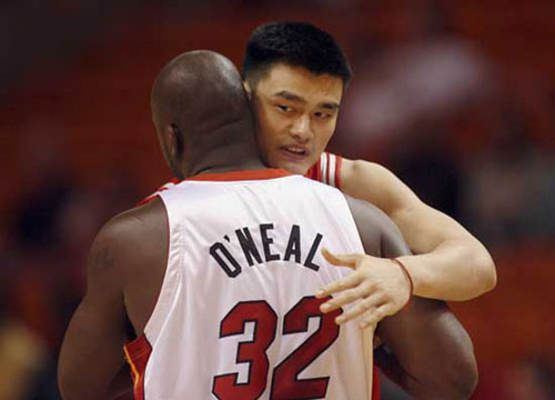 岁月如梭！还记得当年切尔西与曼联比赛，著名的球迷...（光阴荏苒：你还记得那场切尔西对曼联的经典之战和那位传奇球迷吗）