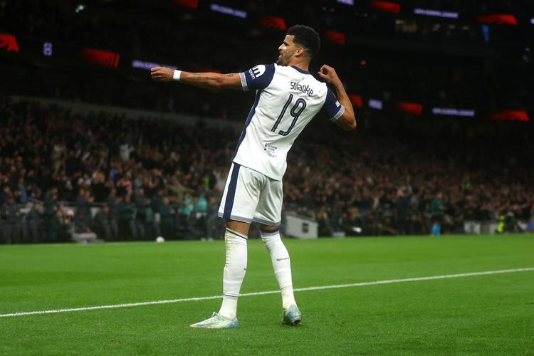 登上《ELLE》杂志，邦马蒂：现在杰出女性也能做年轻人的榜样（邦马蒂登上《ELLE》：当代优秀女性亦可成为青年典范）