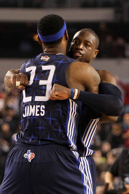 湖人逆转勇士詹姆斯狂砍34分（詹姆斯34分领衔湖人逆转击败勇士）