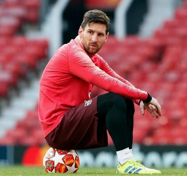 狂砍39分！恩比德：今天没了马克西，我必须得承担更多责任（恩比德轰下39分：马克西缺阵，我得扛更多责任）