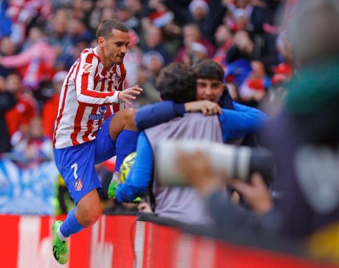 雷迪克谈里夫斯表现低迷：他扛了我们六周，消耗很大（雷迪克评里夫斯状态低迷：连扛球队六周，消耗巨大）