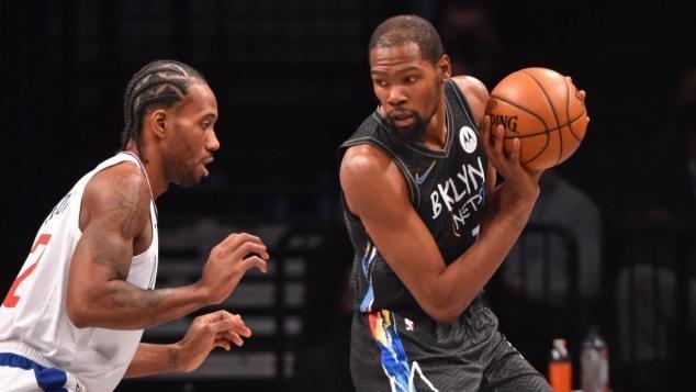 Skip：在面对文班时霍姆格伦畏缩了 文班在心理和身体都吃定了他（Skip：霍姆格伦对阵文班时明显退缩，文班在心理和身体上全面压制他）