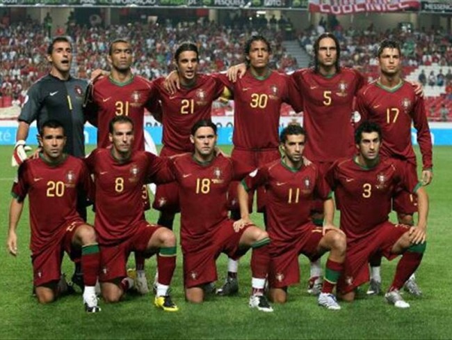 官方：浓眉因腹股沟痉挛退出圣诞大战，离场前3分3板1断2帽（官宣：浓眉因腹股沟痉挛提前退赛，圣诞大战离场时数据为3分3篮板1抢断2盖帽）