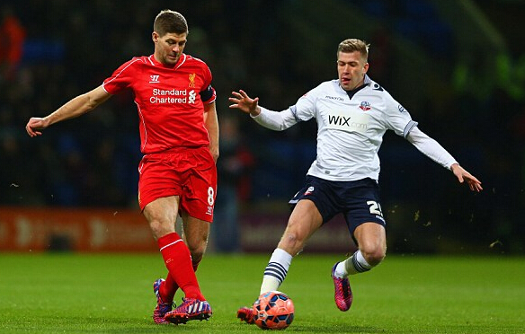 巴西甲半场：两队合计0射正，帕尔梅拉斯0-0维多利亚（巴甲半场战报：帕尔梅拉斯0-0维多利亚，双方合计零射正）