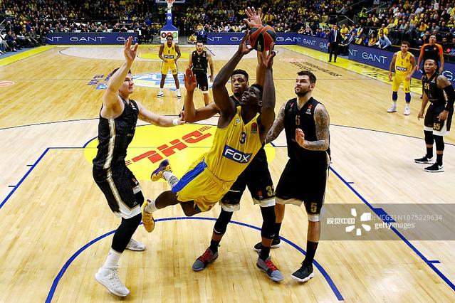 近10场欧冠仅1场进球，莱万遭遇生涯欧冠最长6场进球荒（欧冠近10战仅1球，莱万陷入生涯欧冠最长6场连续未破门）