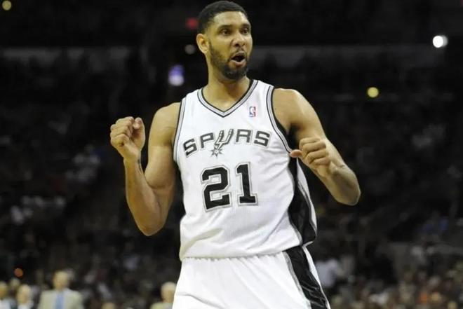 33分！克尼佩尔创职业生涯单场得分新高，却难阻黄蜂败局（克尼佩尔砍下生涯新高33分，仍未能避免黄蜂失利）