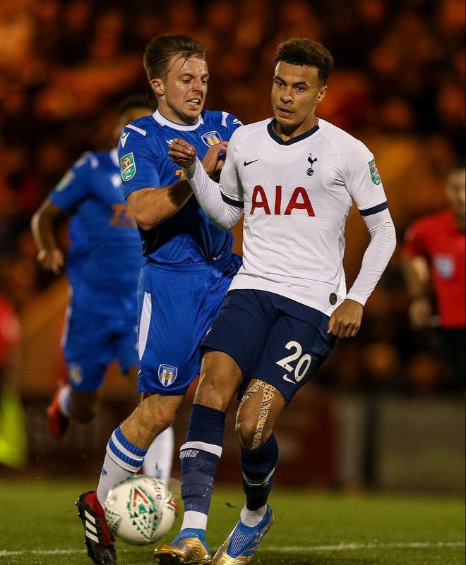 曾凡博：因家人突发情况搁置了所有计划，很开心能为北京而战（曾凡博因家人突发状况暂停所有计划，称能为北京出战倍感欣喜）