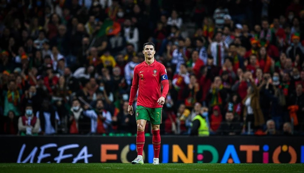 范戴克：萨拉赫？他马上要去踢非洲杯，对我们来说没什么变化（范戴克谈萨拉赫将征战非洲杯：对球队影响不大）