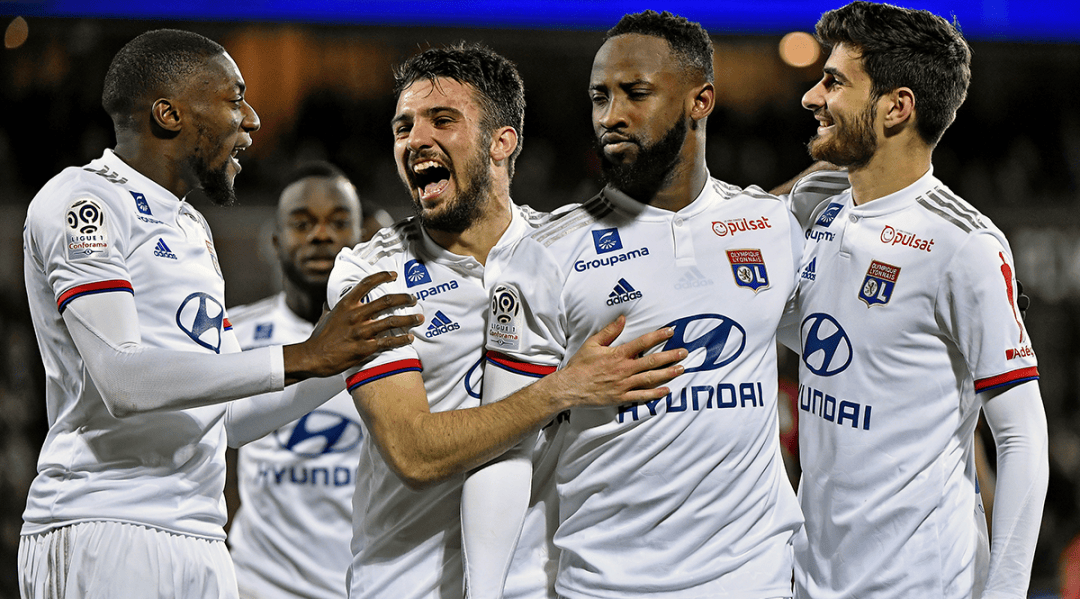 2025赛季足协杯现场观众总人数为505278人次，场均8020人（2025赛季足协杯观赛总人数达505278人次，单场平均8020人）