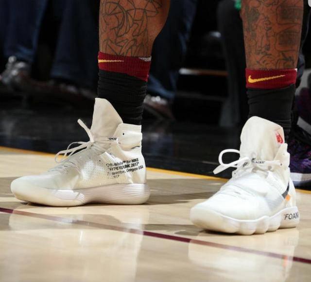 BBC：莱斯特城有意签下昔日西汉姆联前锋安东尼奥（BBC：莱斯特城有意引进前西汉姆联前锋安东尼奥）