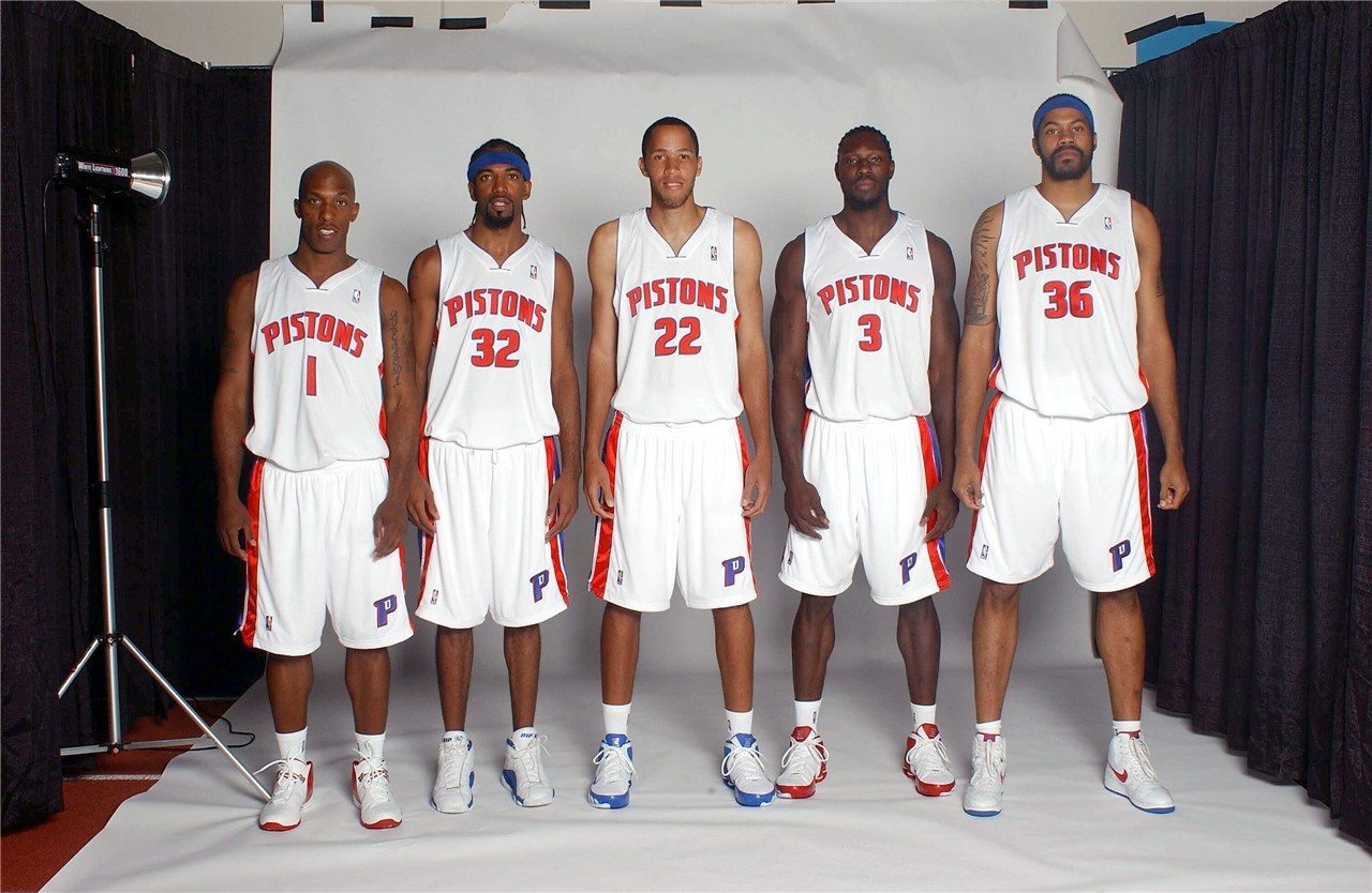 恩里克：法甲和其它联赛一样竞争激烈，球员状态起伏很正常（恩里克：法甲与其他联赛同样激烈，球员状态波动属常态）