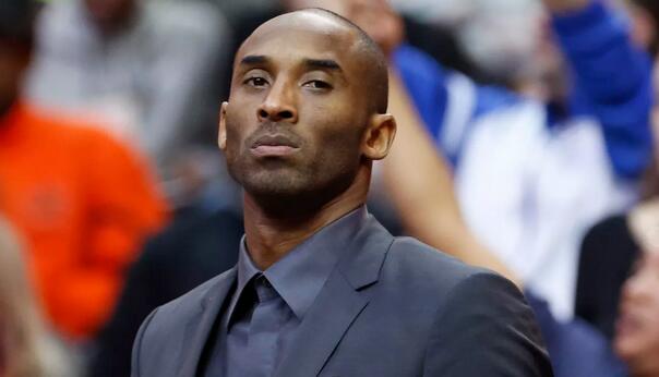 0-1！英意豪门欧冠巅峰对决：7亿战舰连伤两员大将 88分钟惨遭绝杀（0-1！英意豪门欧冠巅峰战：7亿舰队伤退两将，第88分钟吞绝杀）